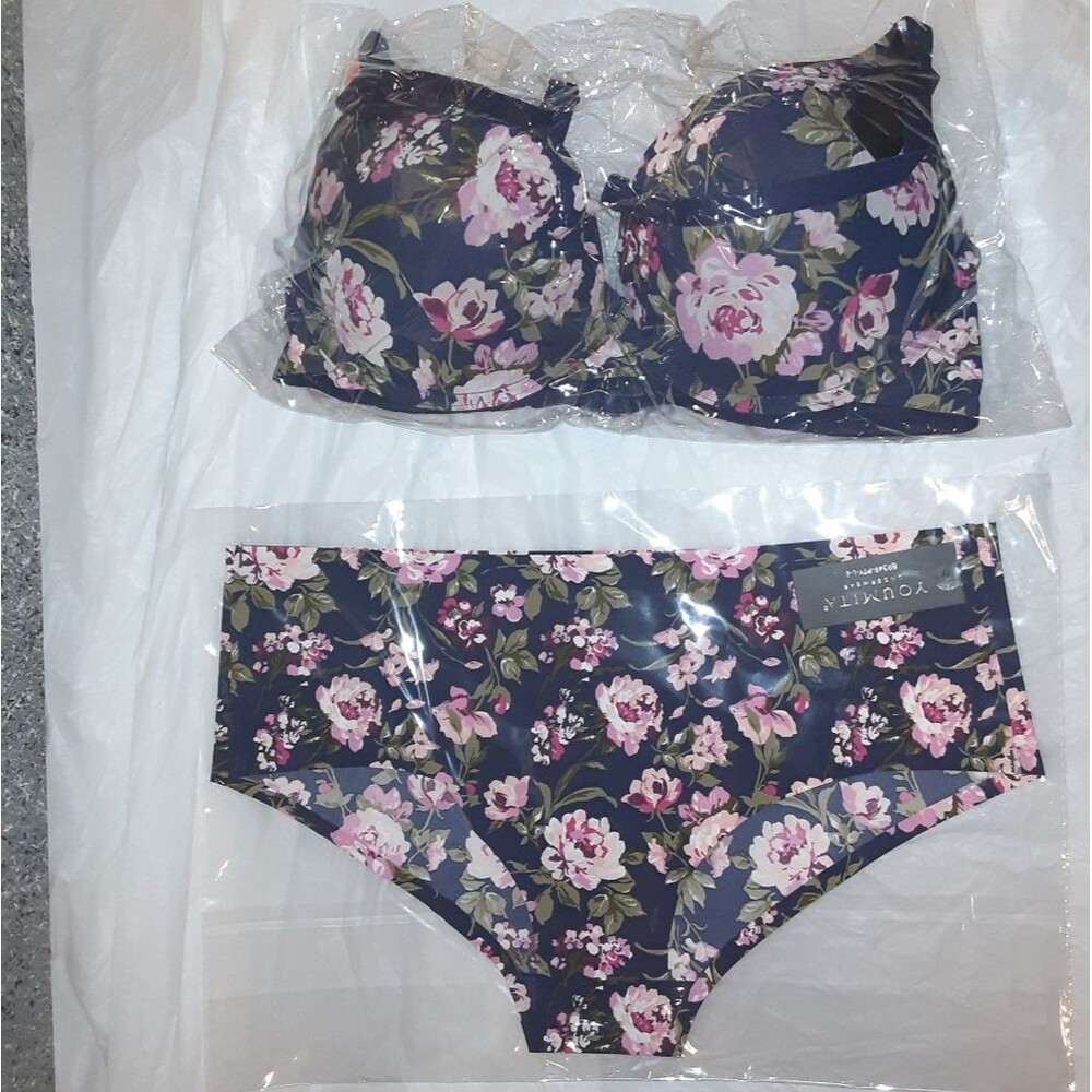 Youmita 36C Patriot Blue Floral Push Up Bra and Large Seamless Panty
